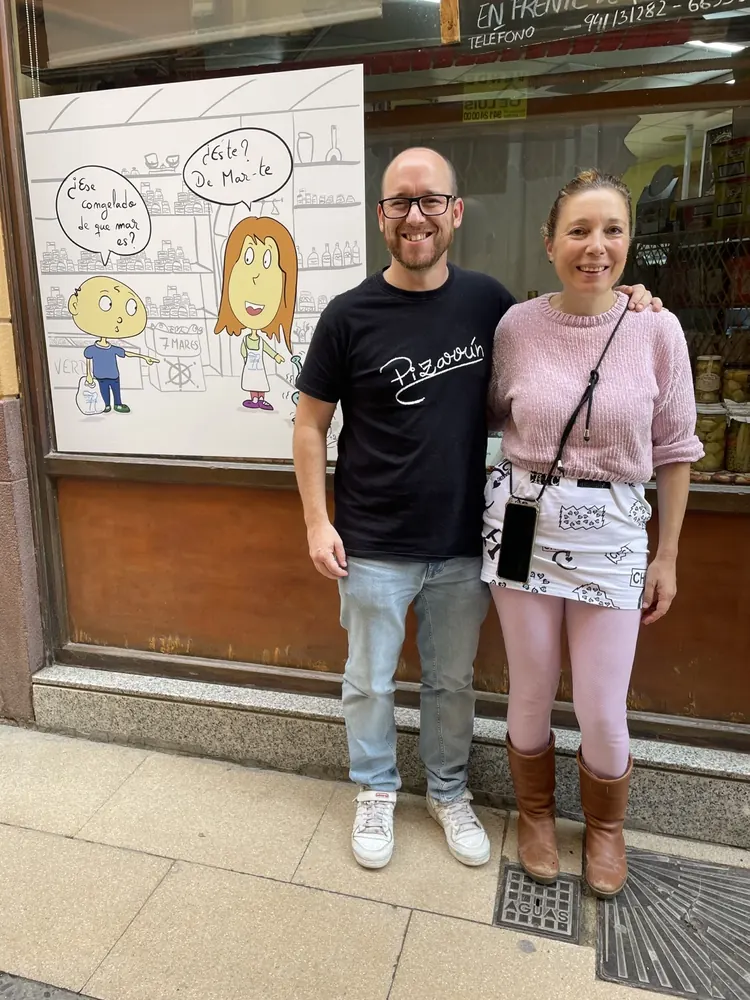 Pizarrín junto a una intervención gráfica realizada durante Rioja Cómic 2024.